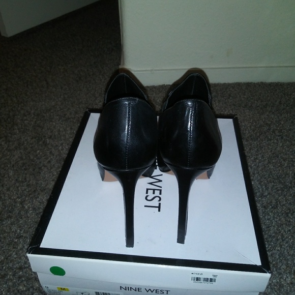 Heels - Picture 4 of 4